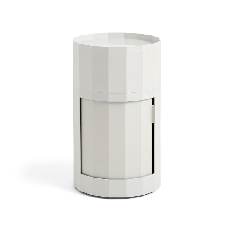 HAY - Facet Cabinet mit Füßen und Rollen | hoch / misty grey