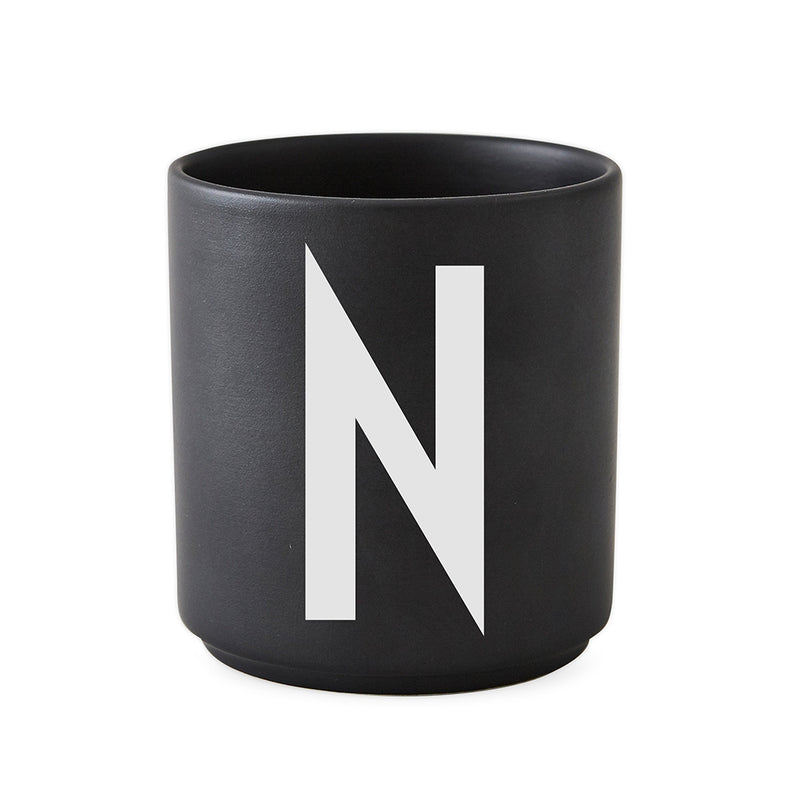 Design Letters - AJ Porzellan Becher A-Z | N / schwarz
