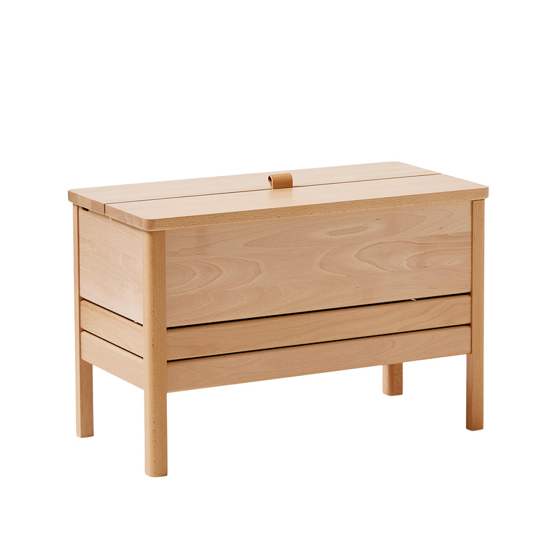 Form & Refine - A Line Truhenbank | Buche / 68 cm