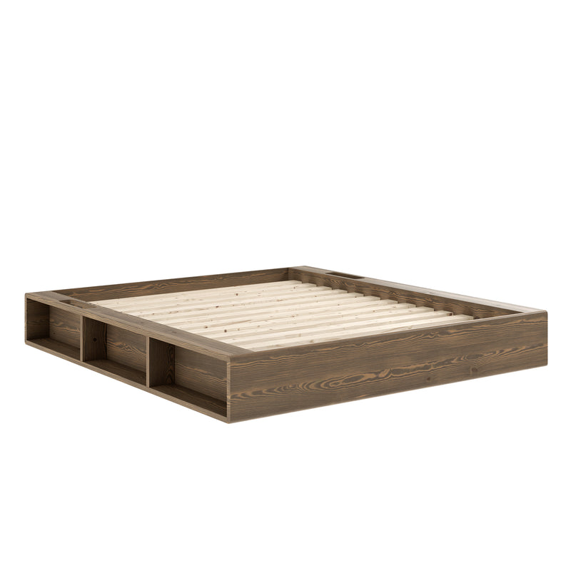 Karup Design - Ziggy Bettgestell mit Lattenrost und Aufbewahrung | 160 x 200 cm / 106 Carob brown lacquered