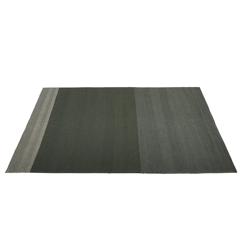 Muuto - Varjo Teppich | 200 x 300 cm / dunkelgrün