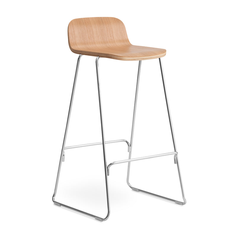 Normann Copenhagen - Just Barhocker mit Lehne | Eiche natur / chrom