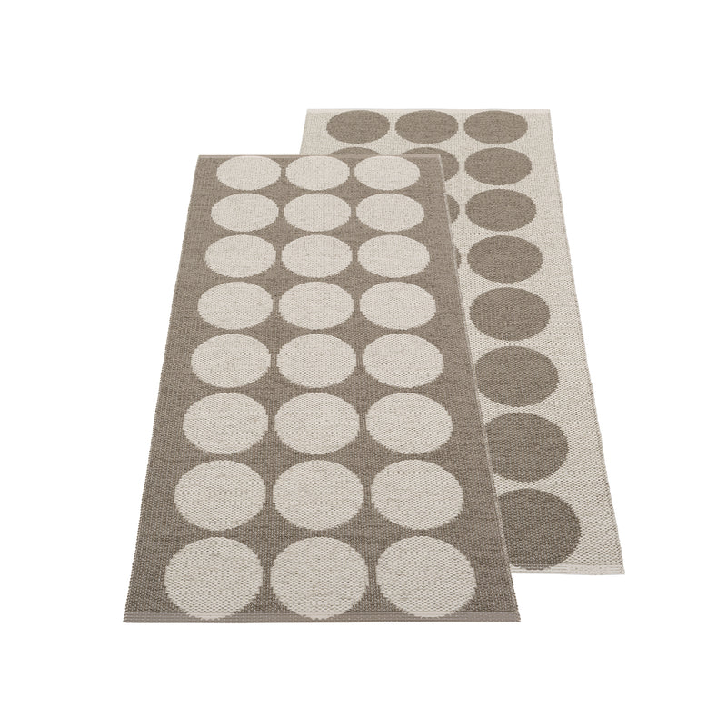 Pappelina - Hugo Teppich | 70 x 160 cm / walnut/linen