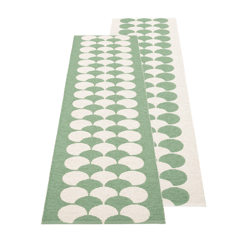 Pappelina - Poppy Teppich | 70 x 250 cm / oregano