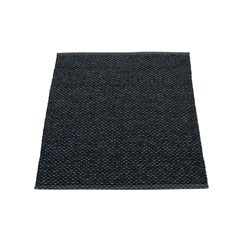 Pappelina - Svea Teppich (70 cm) | 70 x 90 cm / black metallic/black