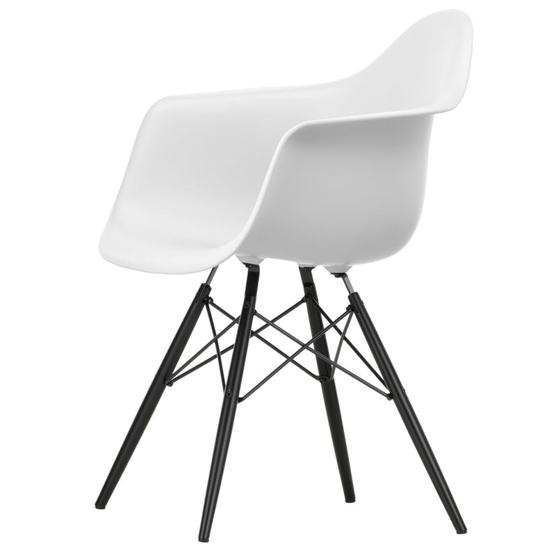 Vitra - Eames Plastic Armchair DAW RE | cotton weiß RE / Ahorn schwarz