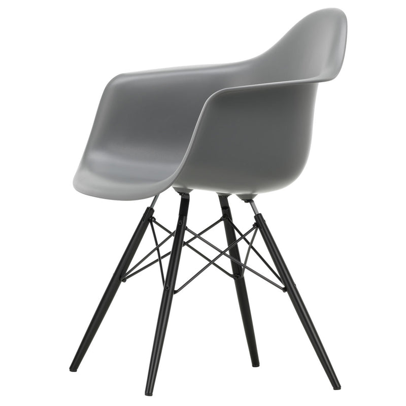 Vitra - Eames Plastic Armchair DAW RE | granitgrau RE / Ahorn schwarz