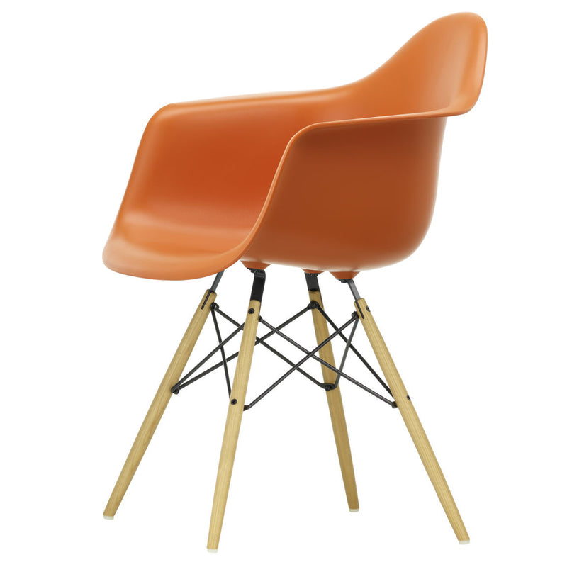 Vitra - Eames Plastic Armchair DAW RE | rostorange RE / Esche honigfarben