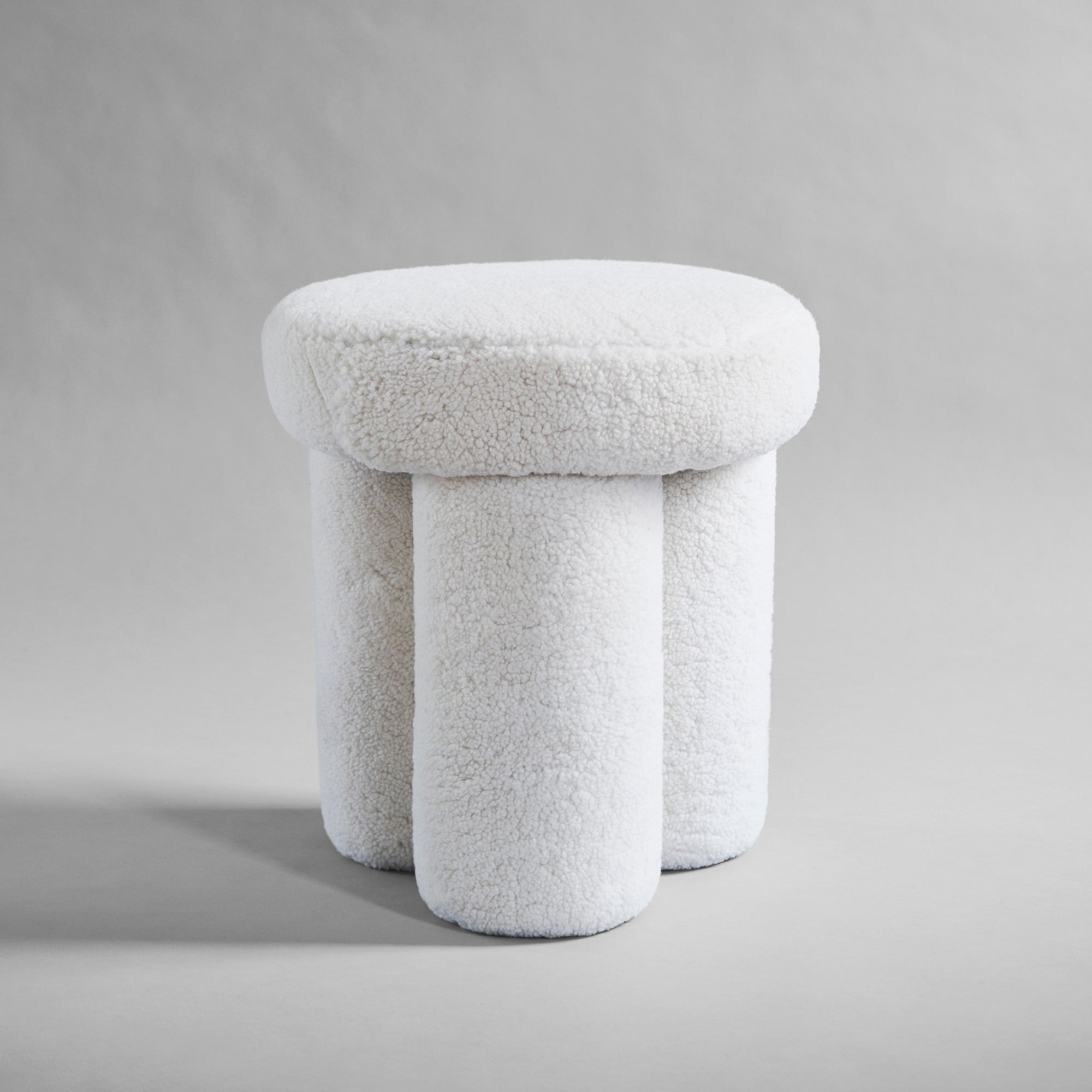 101 Copenhagen - Big Foot Hocker | Schaffell