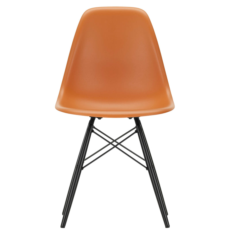 Vitra - Eames Plastic Side Chair DSW RE | rostorange RE / Ahorn schwarz