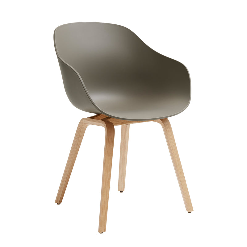 HAY - About A Chair AAC 222 | Standardgleiter Kunststoff / khaki 2.0 / Eiche lackiert