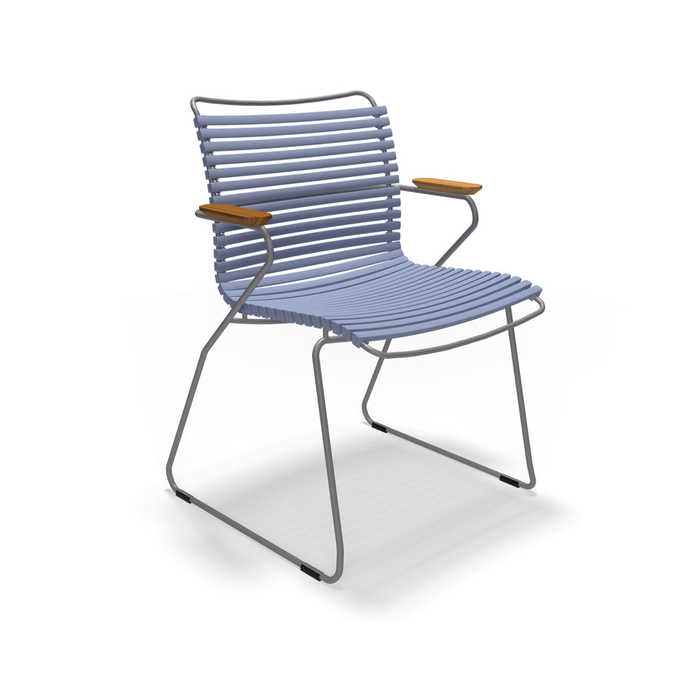 HOUE - CLICK Outdoor Dining Armlehnstuhl mit niedriger Lehne | taubenblau
