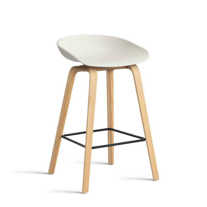 HAY - About A Stool AAS 32 | H 65 cm / melange creme 2.0 / Eiche lackiert / Stahl schwarz