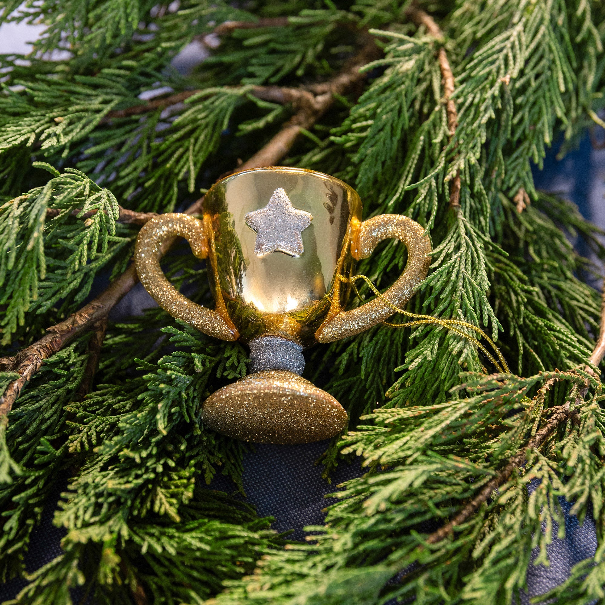 &amp;klevering - Trophy Ornament | gold