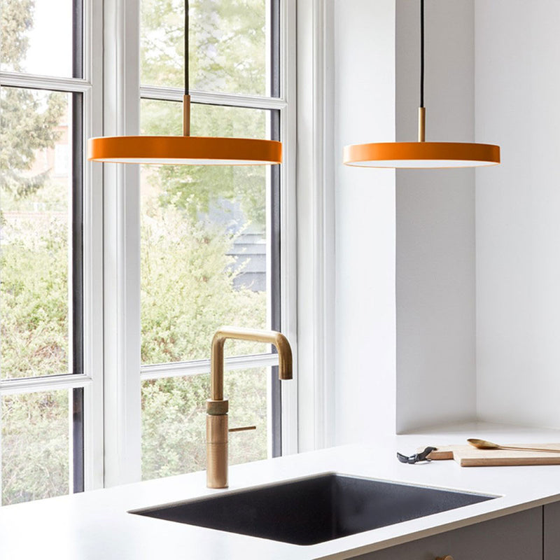 Umage - Asteria Mini LED-Pendelleuchte | Messing / nuance orange