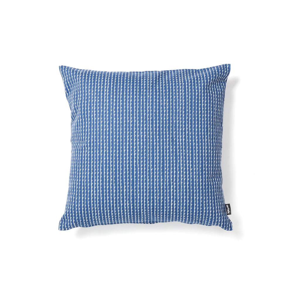 Artek - Rivi Kissenbezug | 40 x 40 cm / blau/weiß