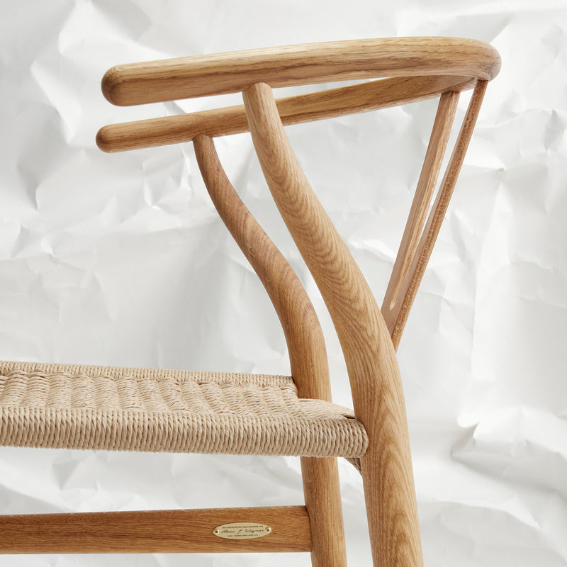 Carl Hansen - CH24 Wishbone Chair, schwarzes Geflecht