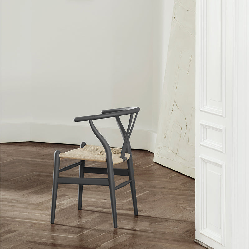Carl Hansen - CH24 Wishbone Chair, schwarzes Geflecht