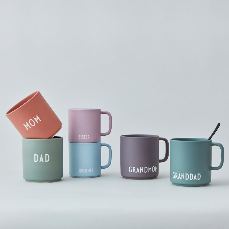 Design Letters - AJ Favourite Porzellan Becher mit Henkel
