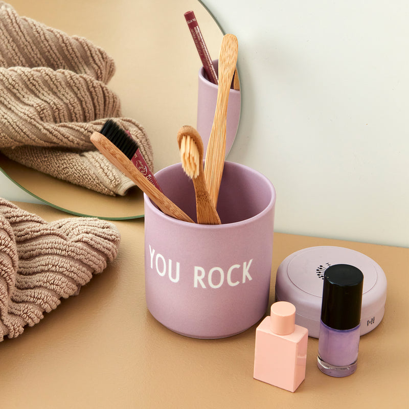 Design Letters - AJ Favourite Porzellan Becher | You Rock / lavendel