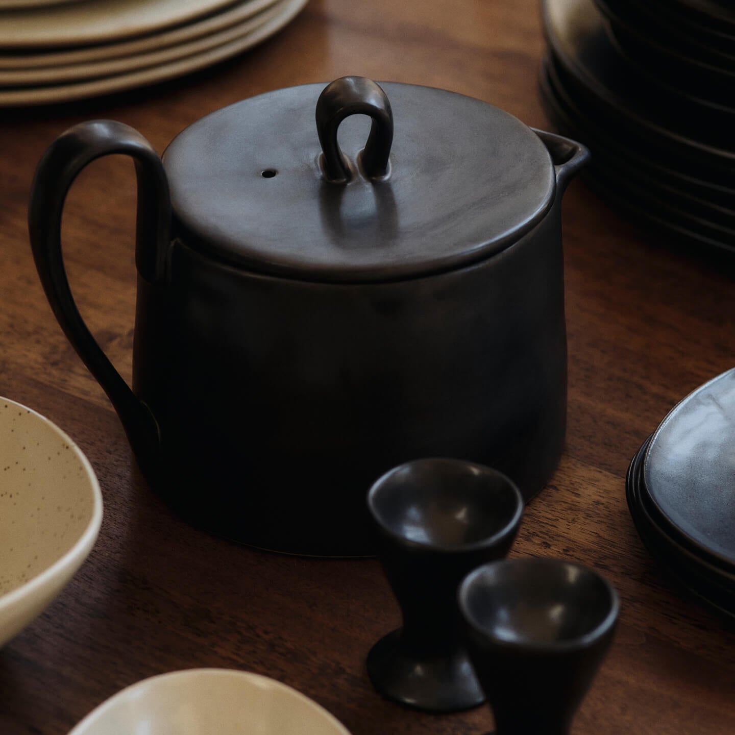 Ferm Living - Flow Eierbecher | schwarz