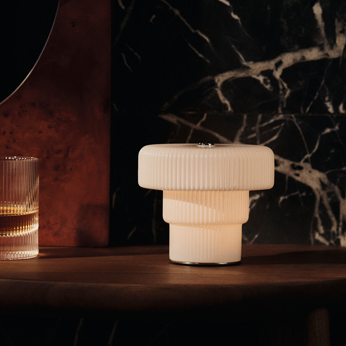 Ferm Living - Ripple LED Akku-Leuchte | weiß