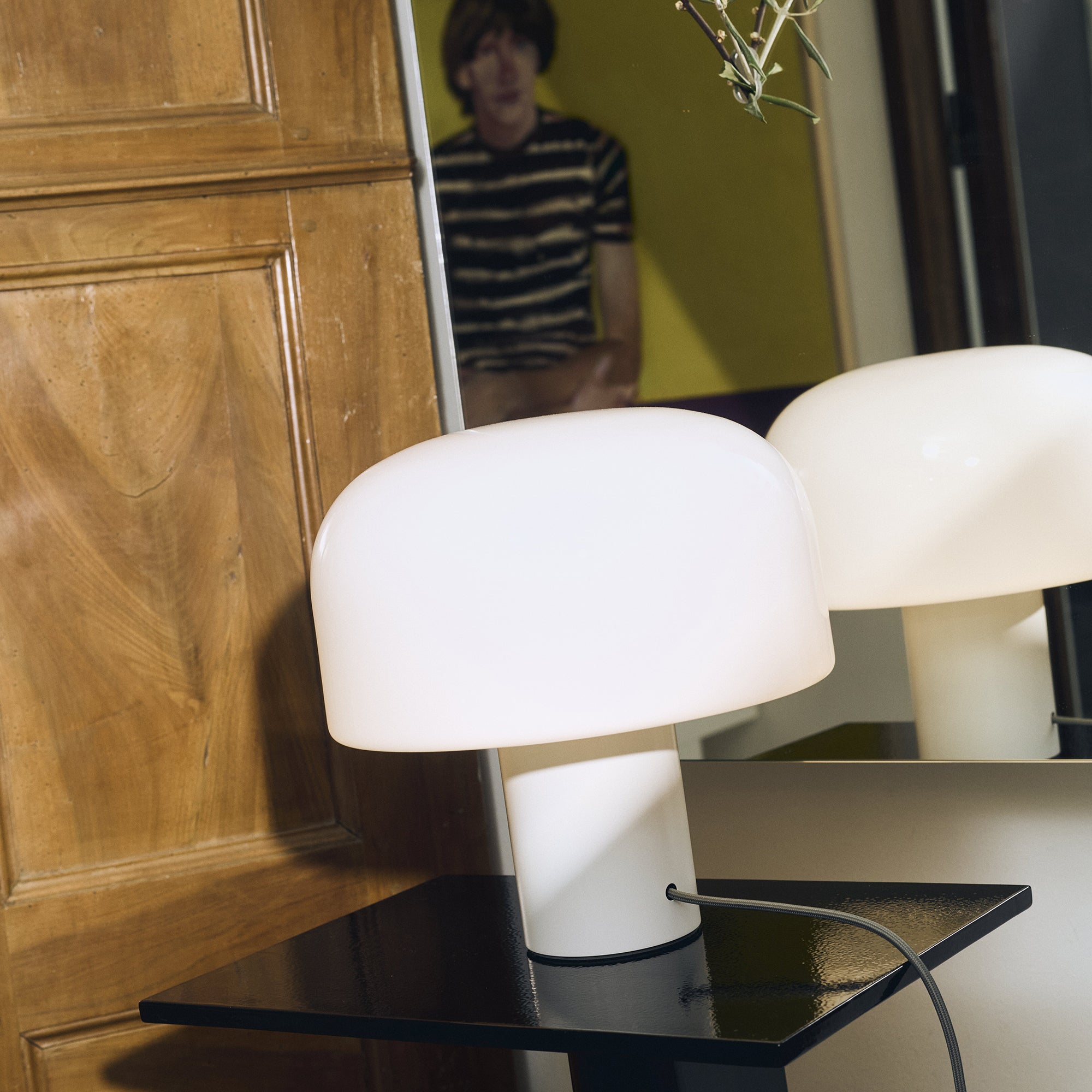 Flos - Bellhop Glass Tischleuchte | weiß