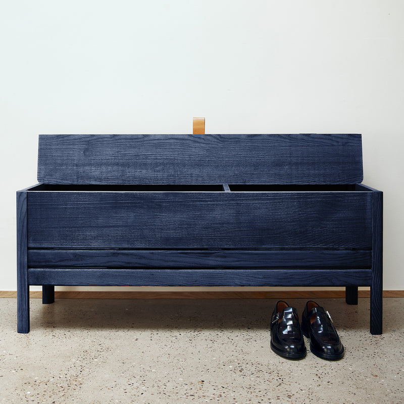 Form &amp; Refine - A Line Truhenbank