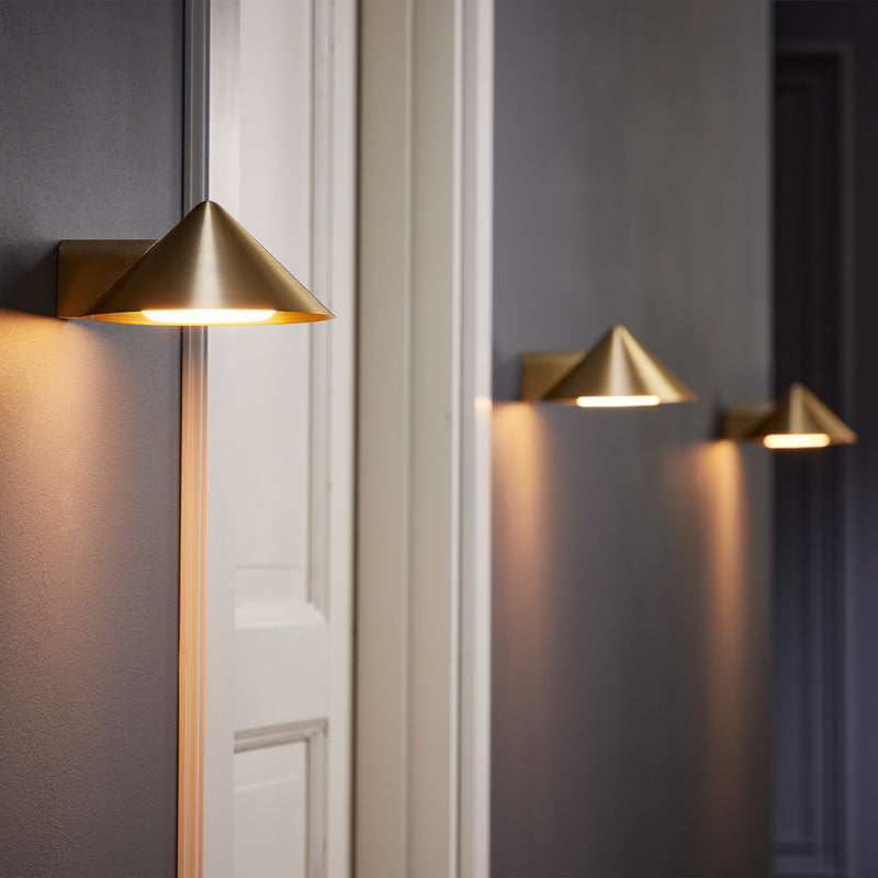 Frandsen - Grasp LED Akku-Wandleuchte | messing