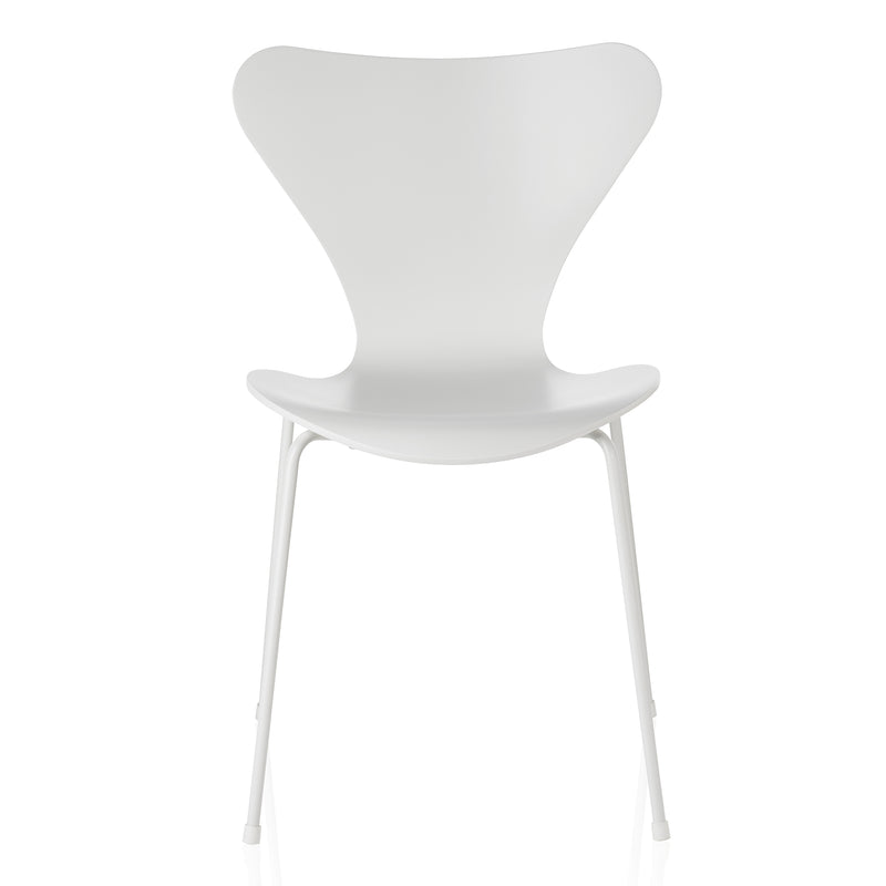 Fritz Hansen - Serie 7 Stuhl Monochrom | Esche weiß lackiert