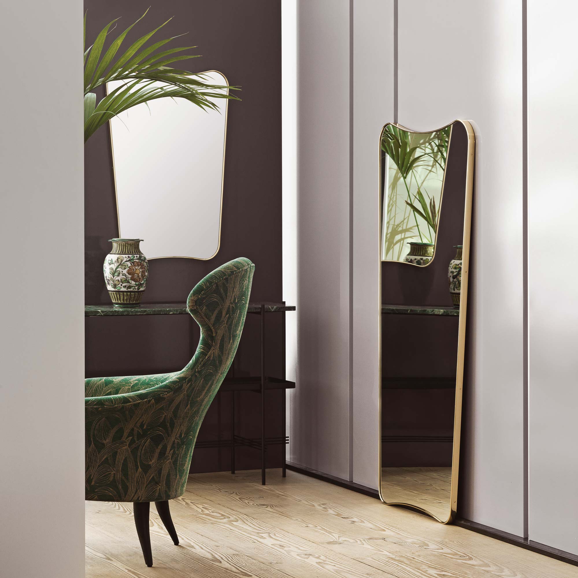 Gubi - F.A. 33 Wandspiegel | 80 x 54 cm / schwarz