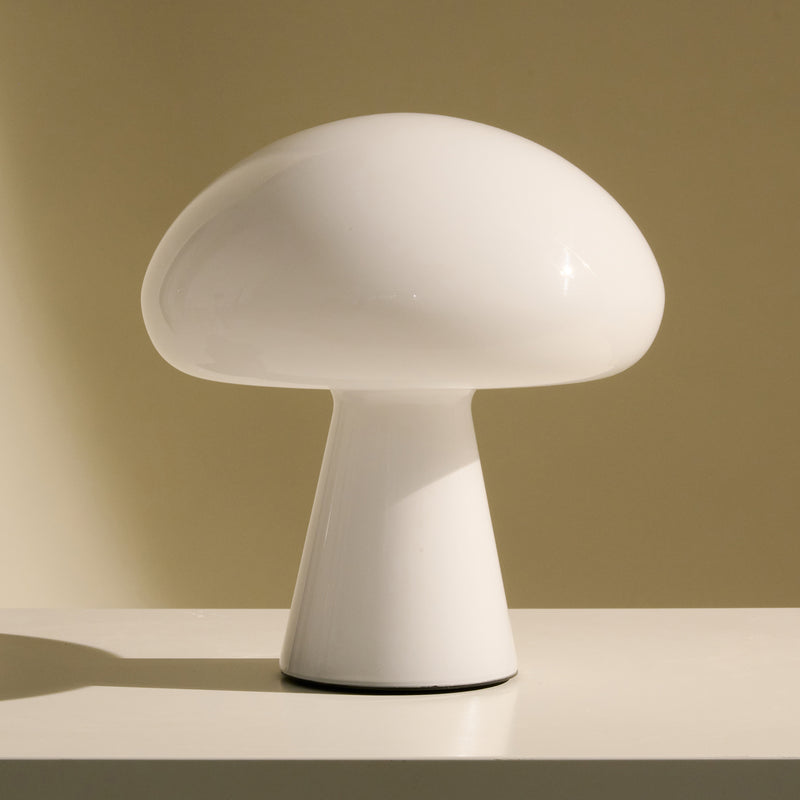 Gubi - Obello Tischleuchte LED Outdoor