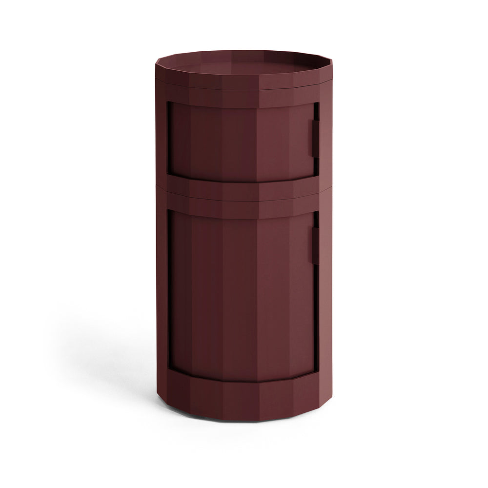 HAY - Facet Cabinet mit Füßen und Rollen | 110 cm / burgundy