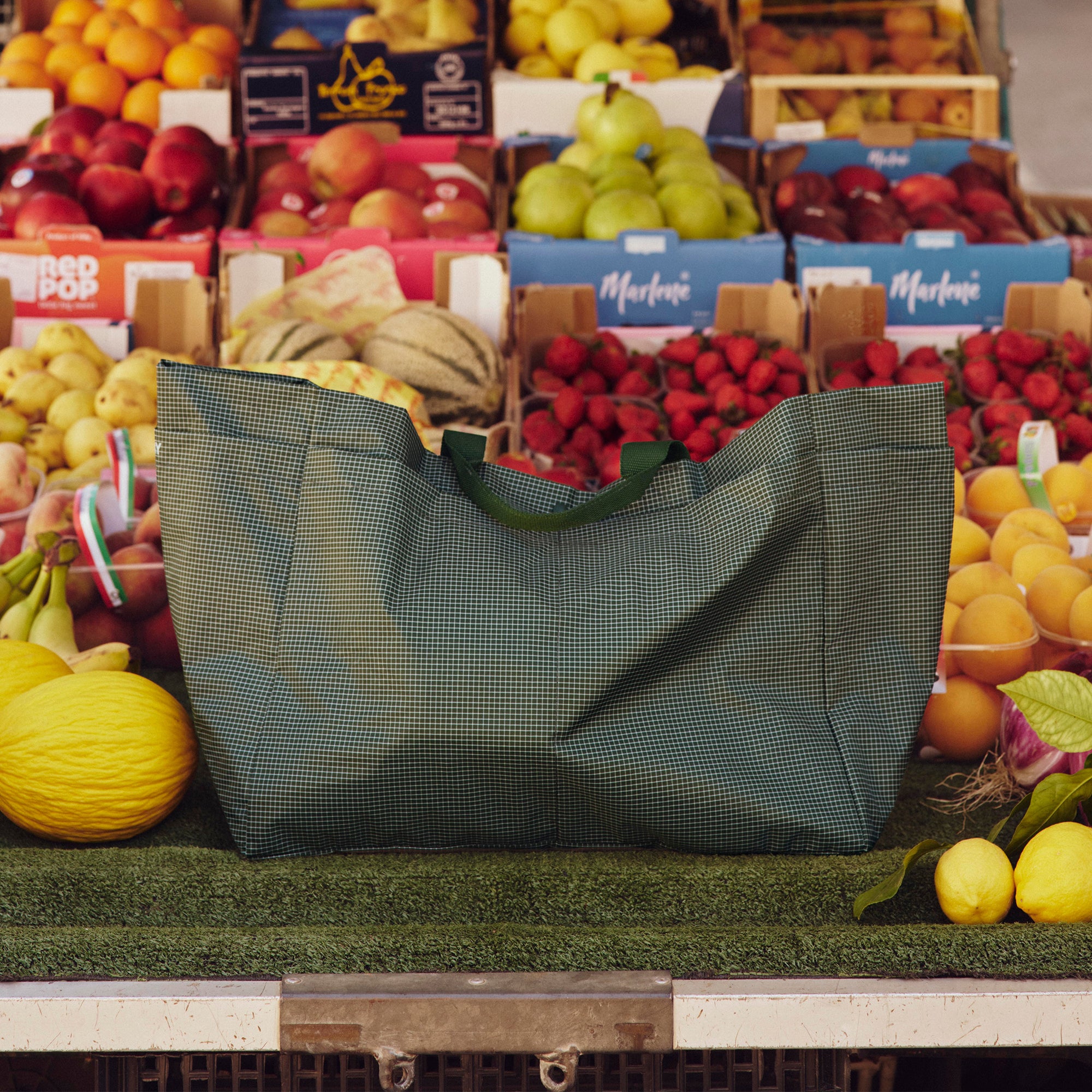 HAY - Grid Weekend Bag | dunkelgrün