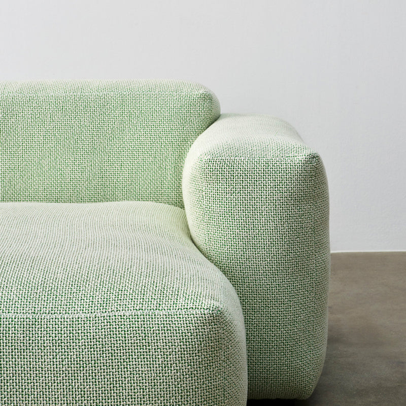 HAY - Mags Soft Sofa 2,5-Sitzer mit niedriger Armlehne | Tartaglia green white (989)