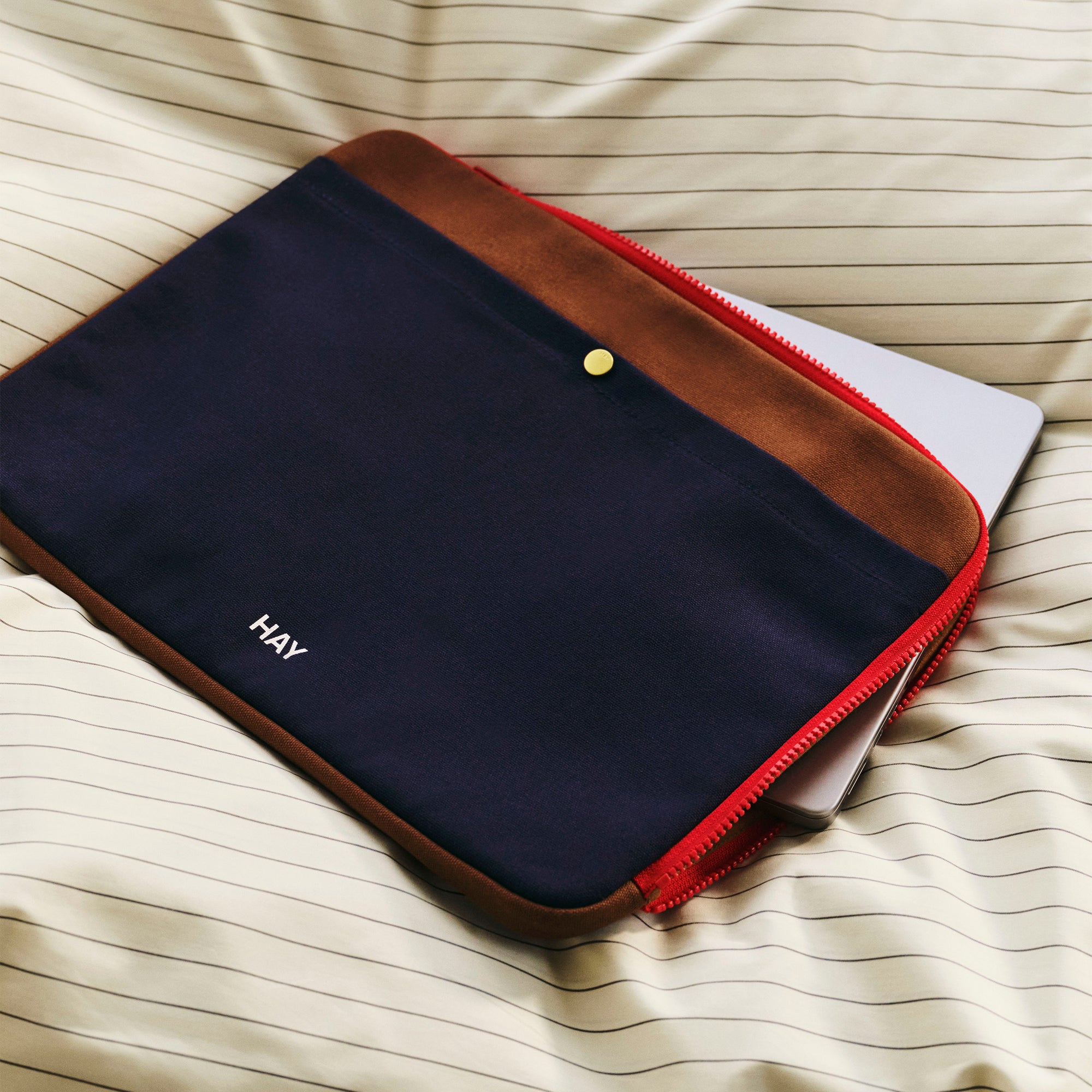 HAY - Multi Laptop Cover | midnight blue/multi