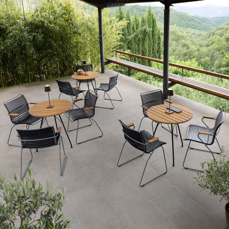 HOUE - CLICK Outdoor Dining Armlehnstuhl mit niedriger Lehne