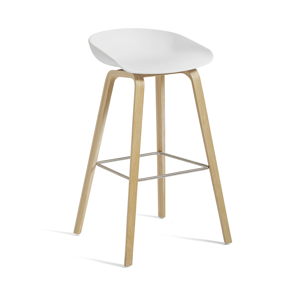 HAY - About A Stool AAS 32 | H 65 cm / white 2.0 / Eiche lackiert / Edelstahl