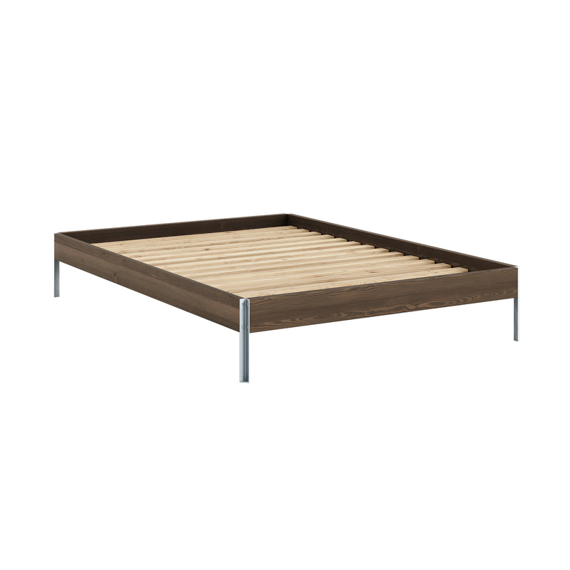 Karup Design - Core Bett | 140 x 200 cm / Kiefer natur / 106 carob brown lacquered