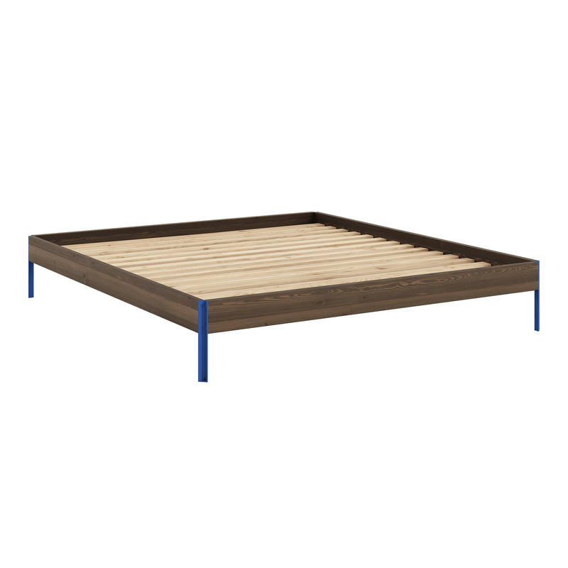 Karup Design - Core Bett | 180 x 200 cm / Kiefer carobbraun / vivid blue