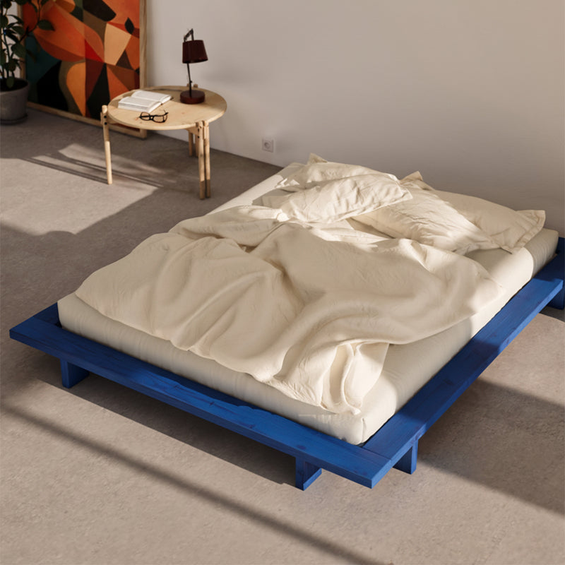 Karup Design - Futonbett Japan | 160 x 200 cm / Kiefer vivid blue