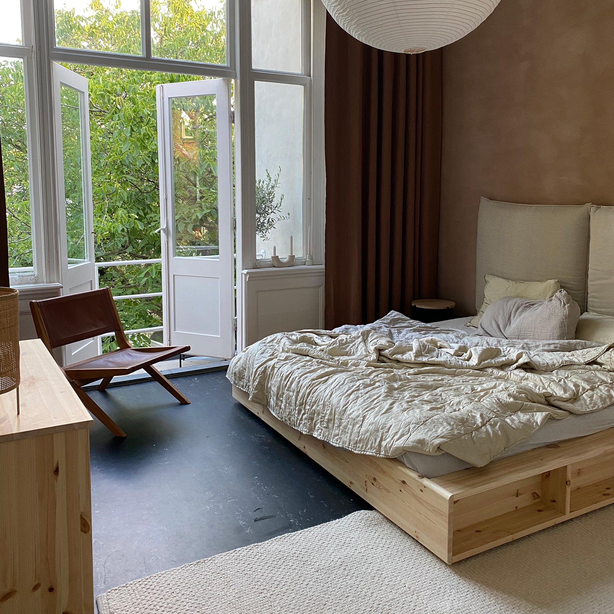 Karup Design - Ziggy Bettgestell mit Lattenrost und Aufbewahrung | 140 x 200 cm / 101 clear lacquered