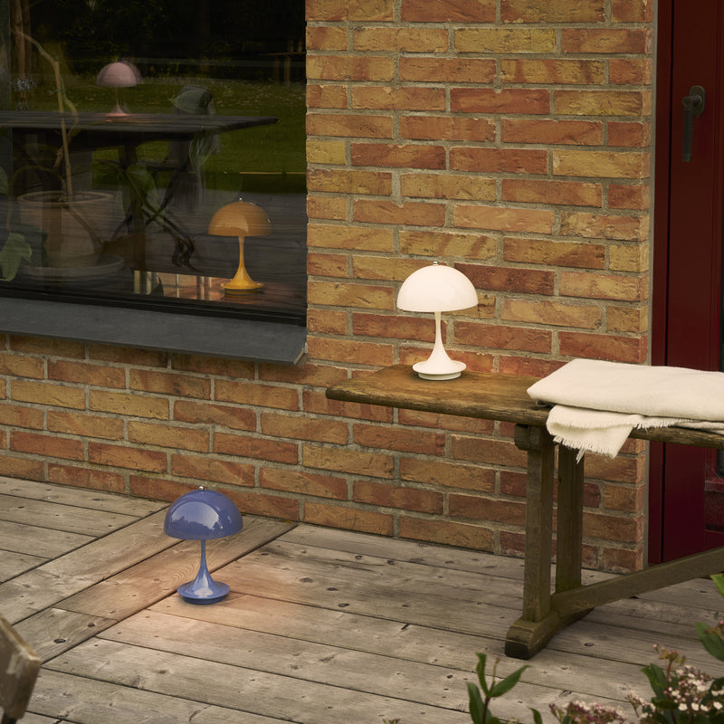 Louis Poulsen - Panthella 160 Portable Akku LED-Tischleuchte | opal, opal pale blue