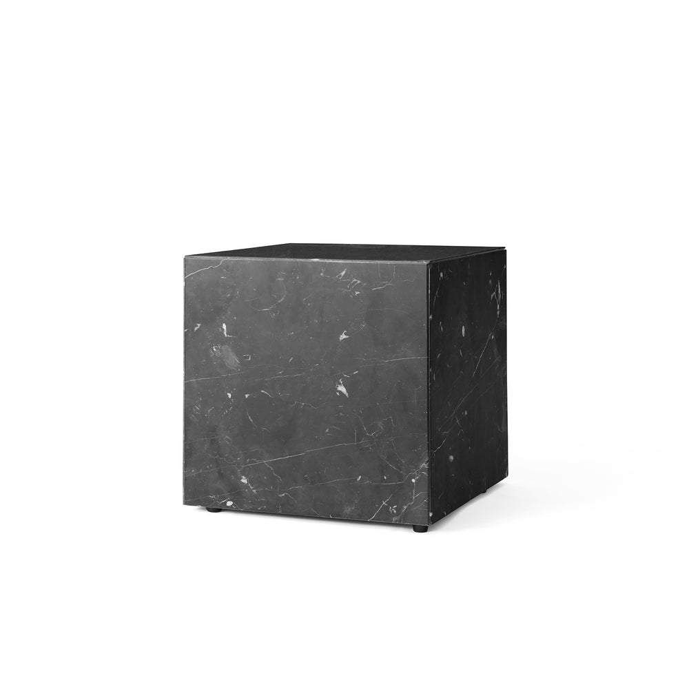 Audo - Plinth Beistelltisch | cubic / schwarzer Marmor