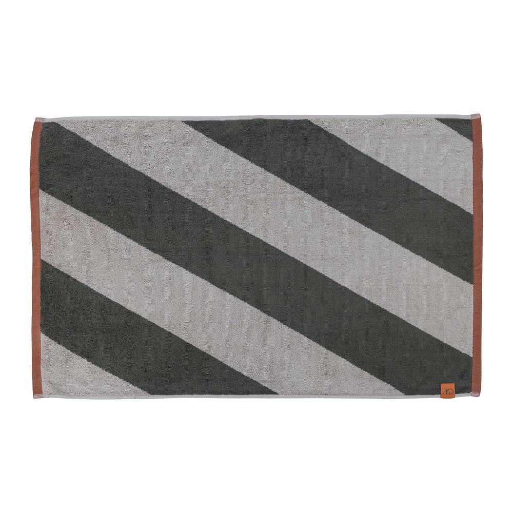 Mette Ditmer - Diagonal Badematte | dark olive