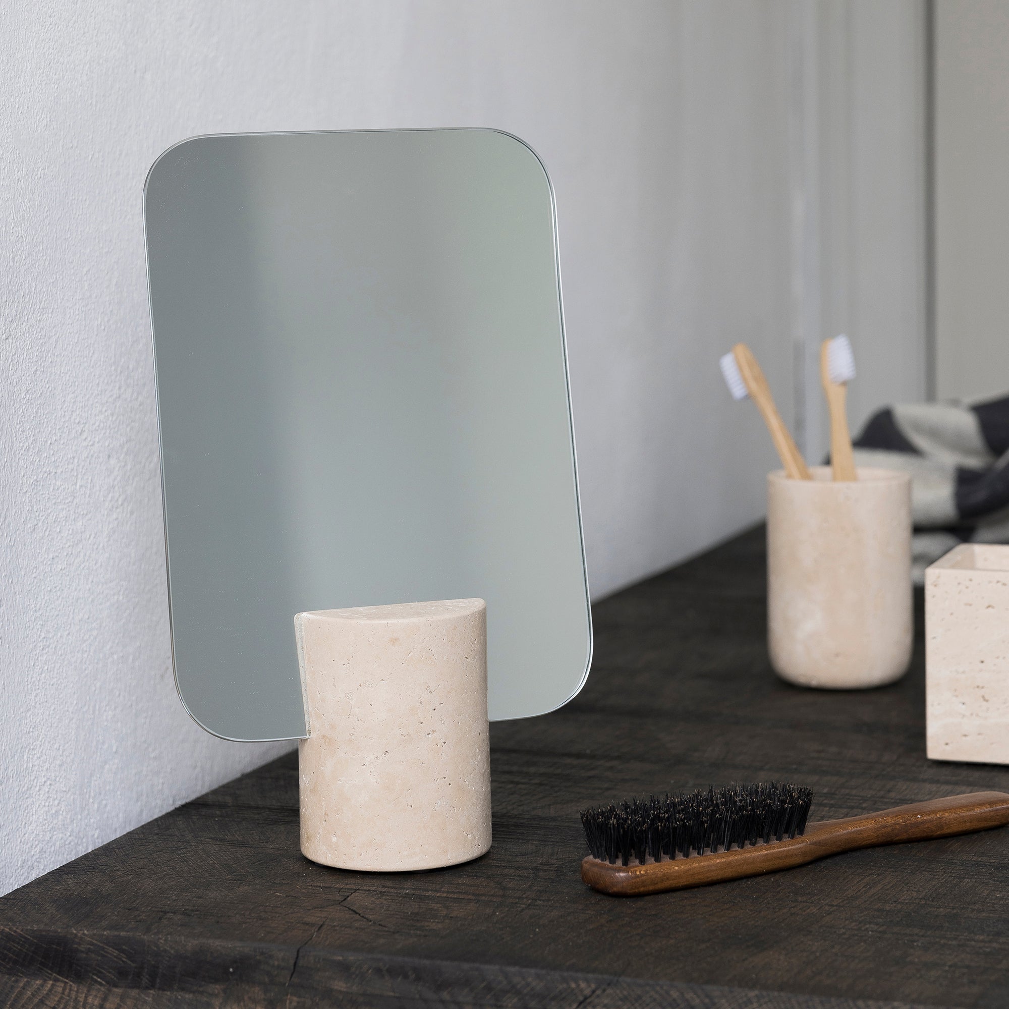 Mette Ditmer - Travertine Spiegel | 