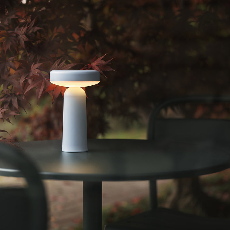 Muuto - Ease Portable LED Outdoor Akkuleuchte