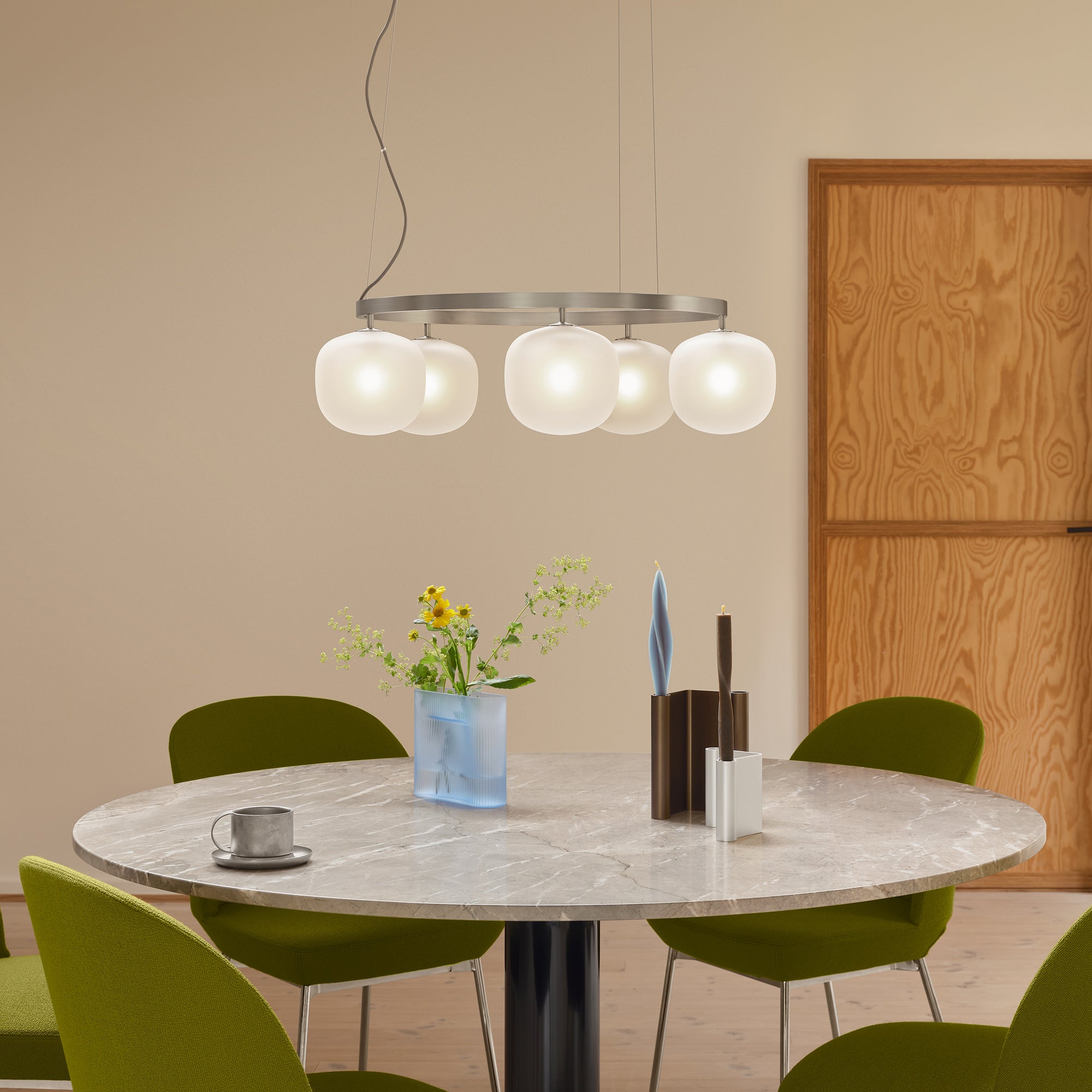 Muuto - Rime Kronleuchter | aluminium grey