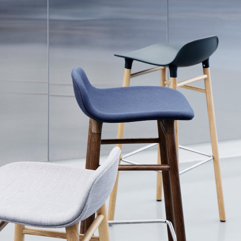 Normann Copenhagen - Form Barhocker 65 (Holz)