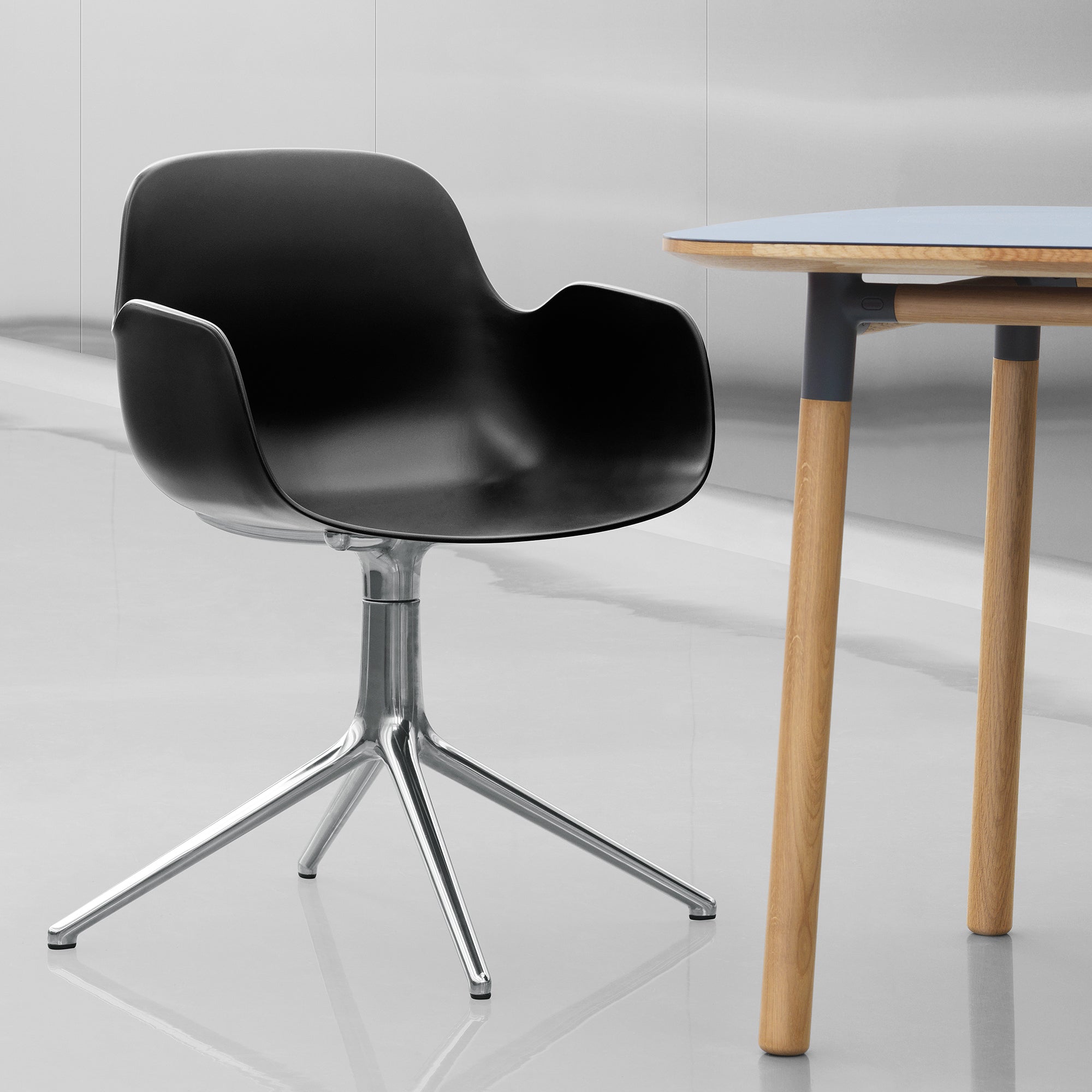 Normann Copenhagen - Form Drehsessel